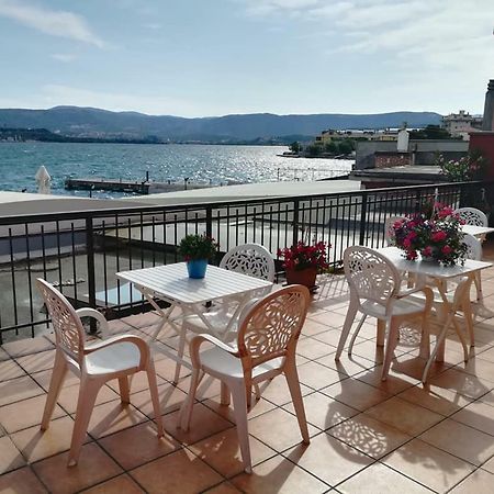 Hotel La Bussola 무쟈 외부 사진