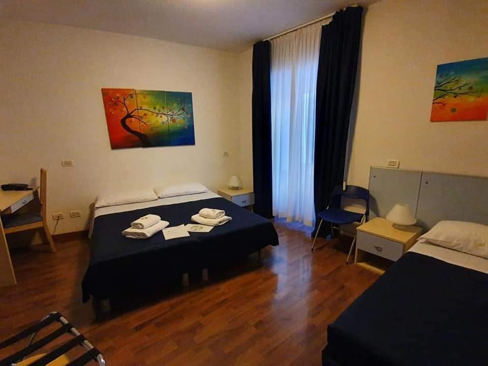 Hotel La Bussola 무쟈 객실 사진
